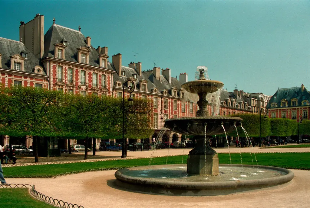 Fontaine de la place des Vosges
